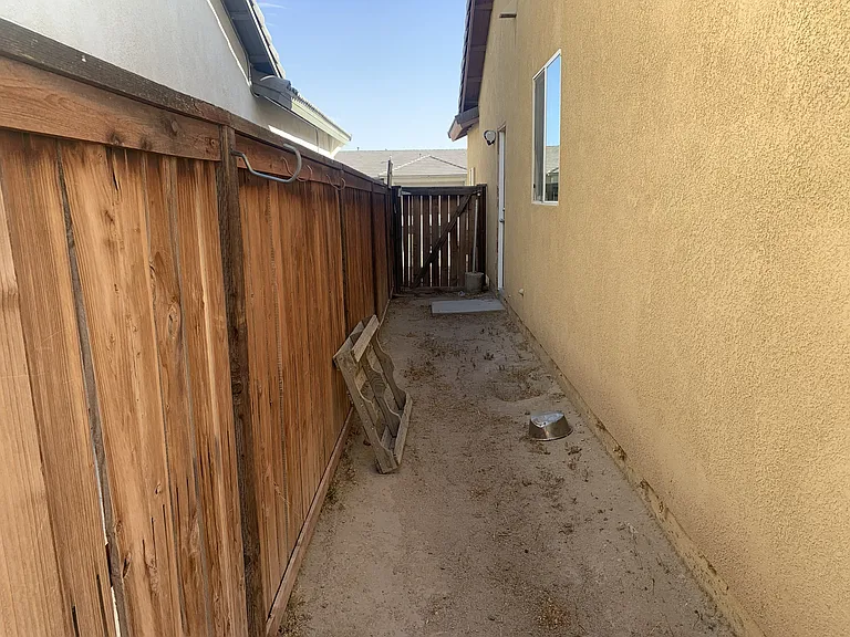 13973 Snowbird Ln — Photo 42
