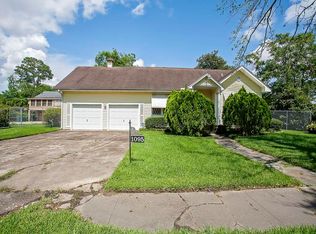 1095 Amarillo St, Beaumont, TX 77701