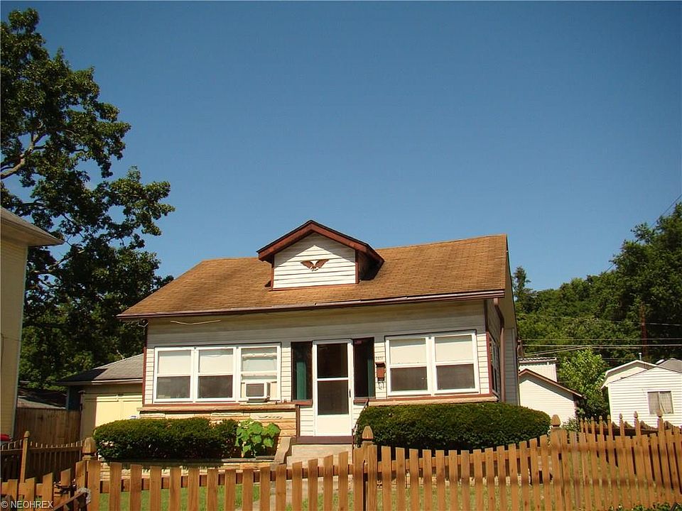 1st image of 3920 11th Ave