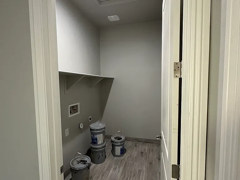 1846 Burns Ct — Photo 16