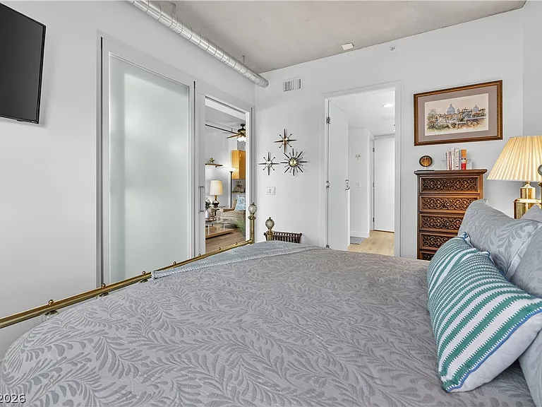 353 E Bonneville Ave #233 — Photo 12
