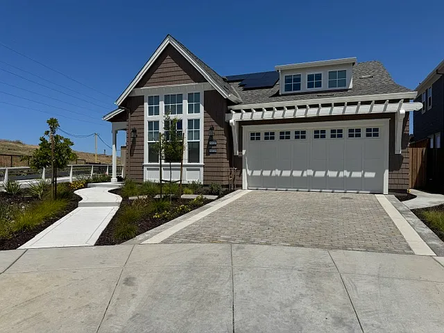 5375 Singh Cir — Photo 1