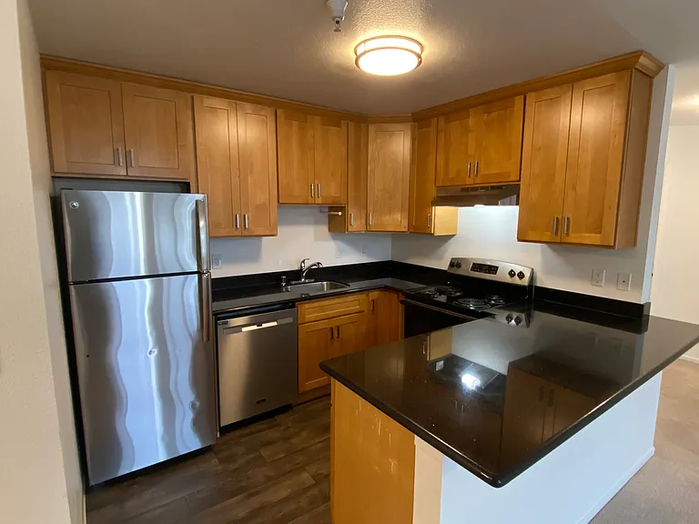 Deer Park Apartments - 95-99 Professional Center Pkwy — Photo 19