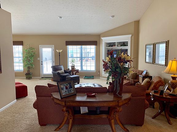 3rd image of 6222 Silver Leaf Dr