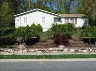 774 High Mountain Rd, North Haledon, NJ 07508