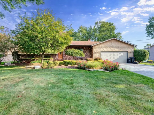 3792 Lake Lapeer Dr, Metamora, MI 48455