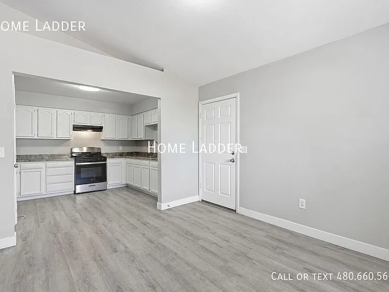 62 N Vista Ave — Photo 9