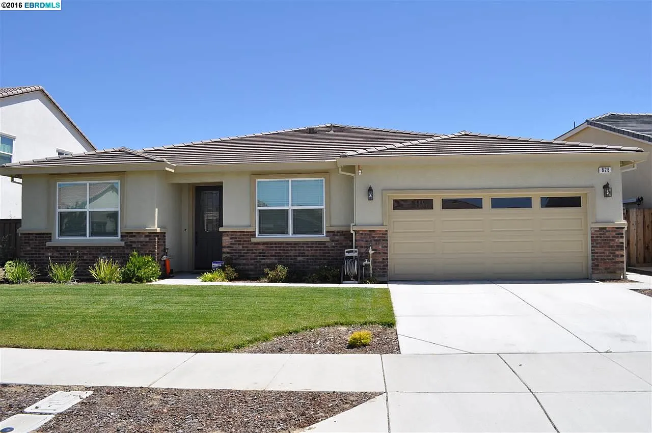 828 Pathfinder Ct photo 1