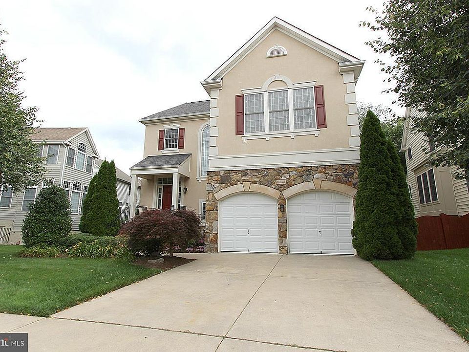 1st image of 3943 Highland Oaks Dr
