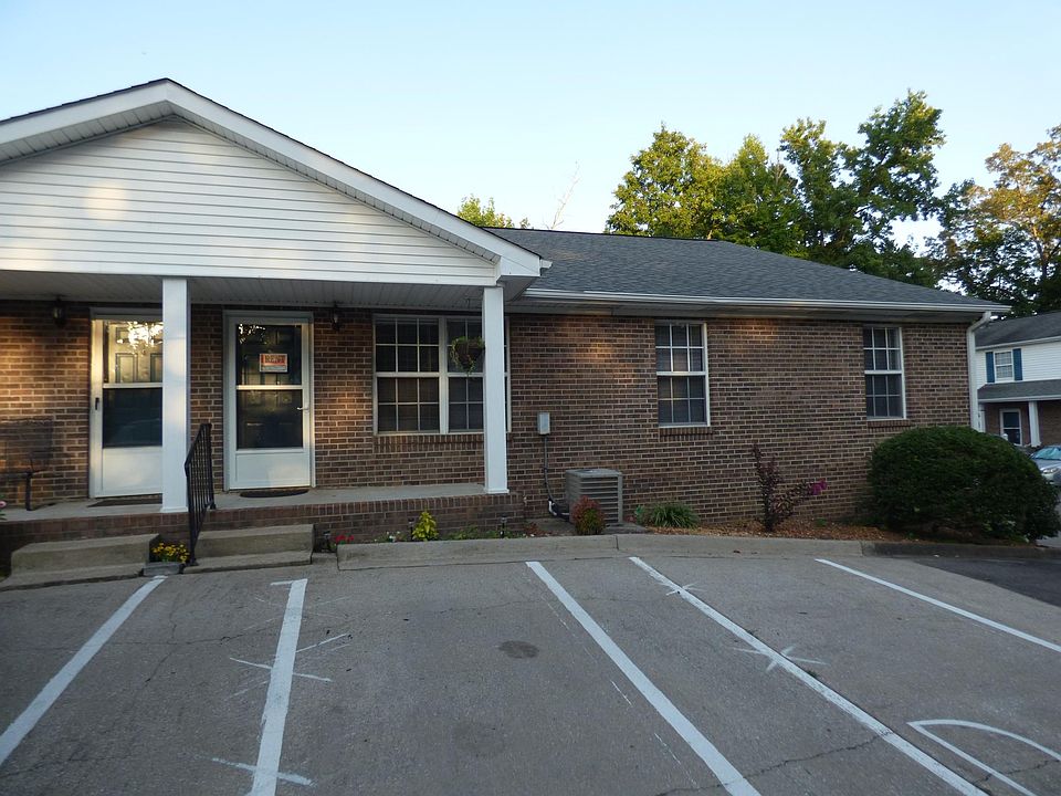 1st image of 121 Country Ln APT D