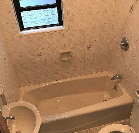 4th image of 3223 35th St APT 1R