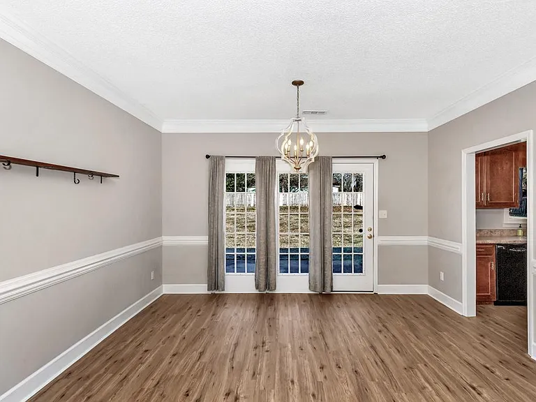 126 Suddith Ln — Photo 3