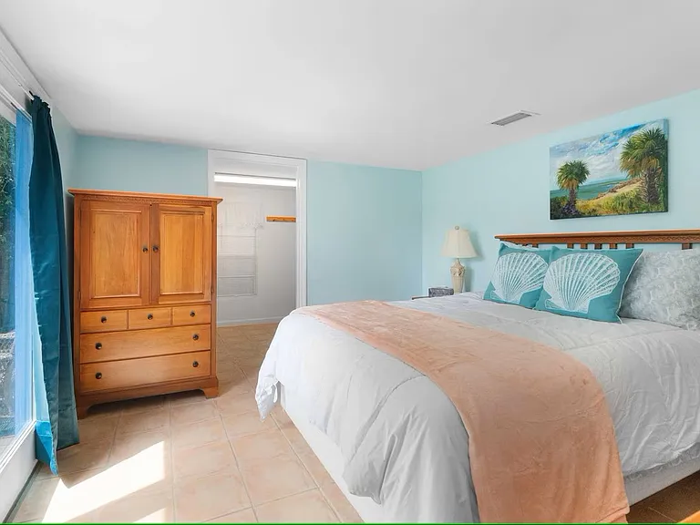 237 Avenida De La Isla #A — Photo 13