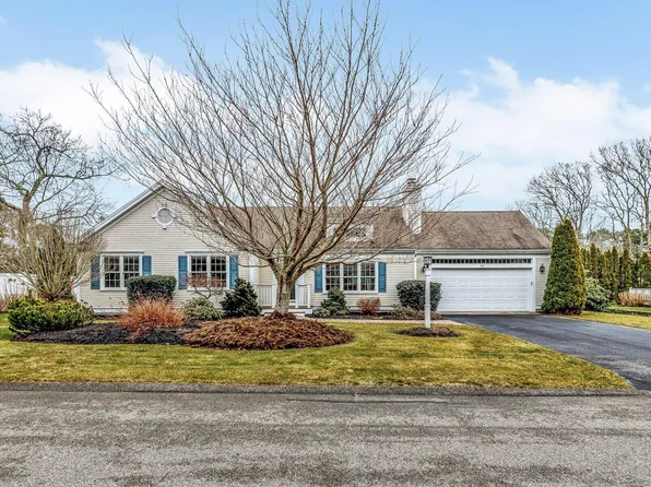 70 Schooner Lane, Hyannis, MA 02601