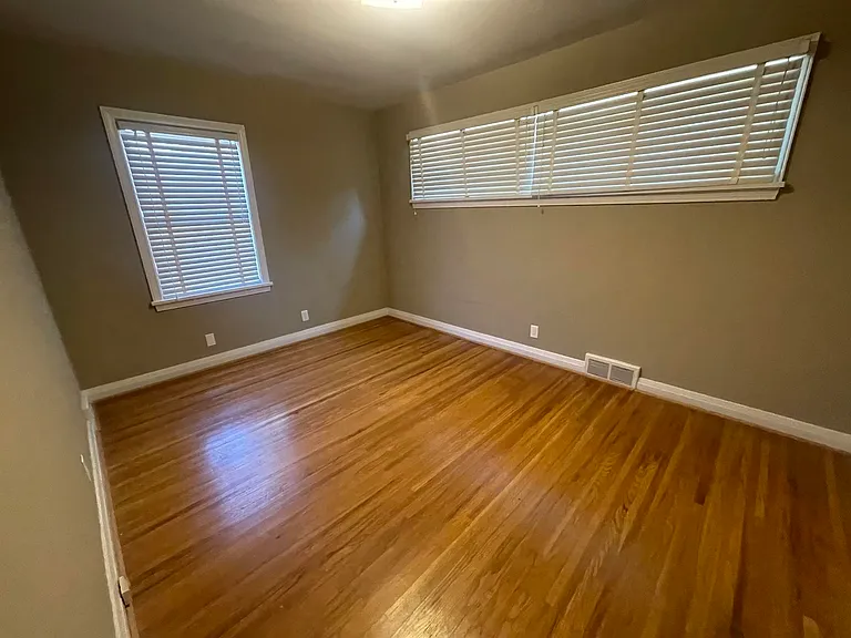 1170 Castlevale Dr #2 — Photo 11
