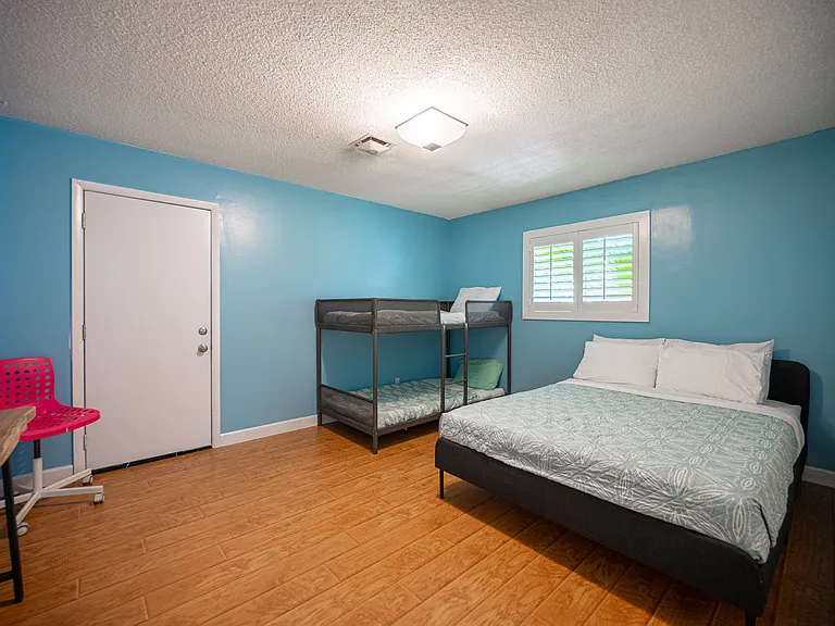 1313 Hillside Pl — Photo 12