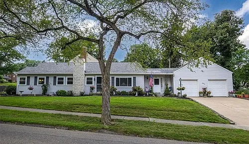 460 Royal Ave Photo 1