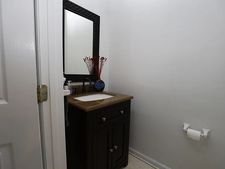 1539 Pathway Dr — Photo 9