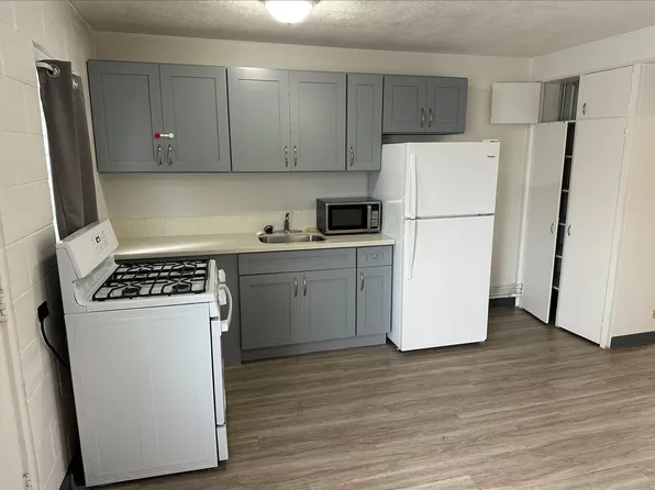 1117 Hoolai St #10, Honolulu, HI 96814