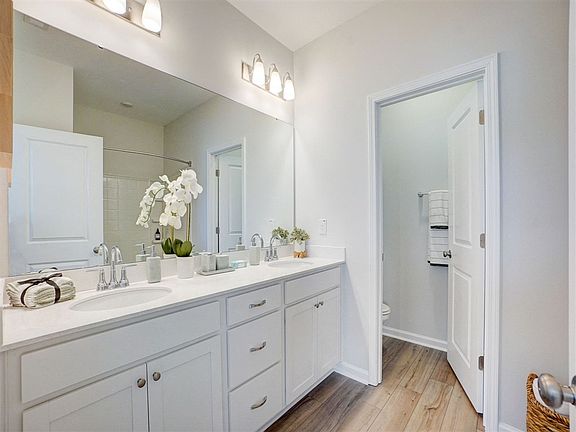 4th image of 101 Decatur Dr #374-133