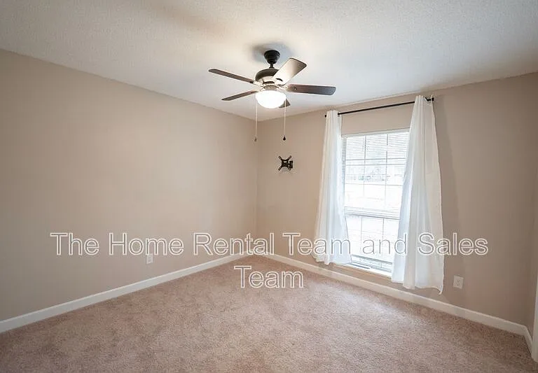 428 Floyd Cir — Photo 16