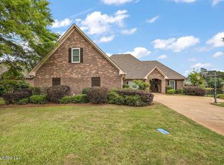 706 Meadow View Cv, Byram, MS 39272