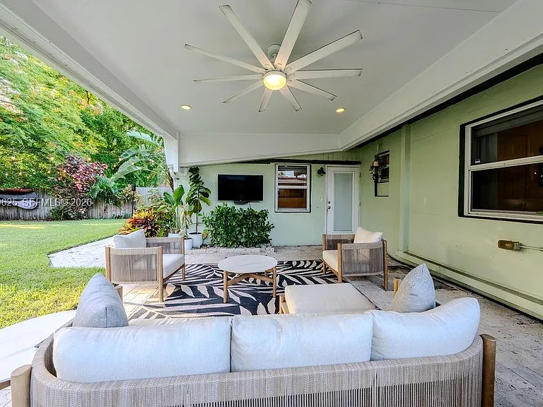1305 NW 5th Ave — Photo 29
