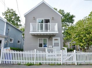 82 Spring St, Quincy, MA 02169