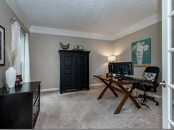4th image of 165 Bersham Dr