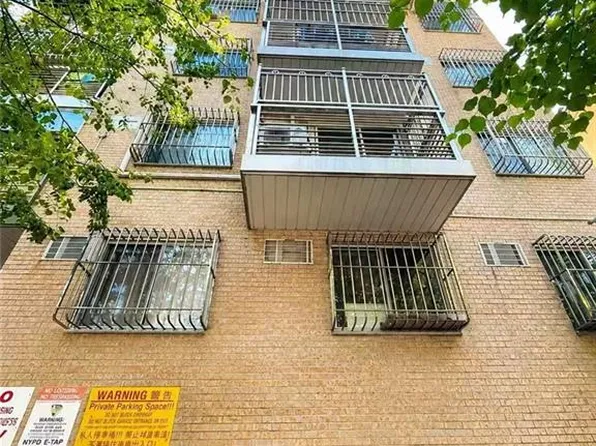 638 50th St #2B, Brooklyn, NY 11220