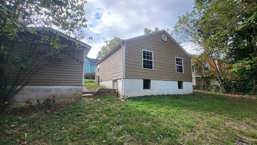 2 bed, 750 sqft, $1,000 — Photo 3