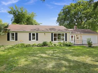 661 N Evanslawn Ave, Aurora, IL