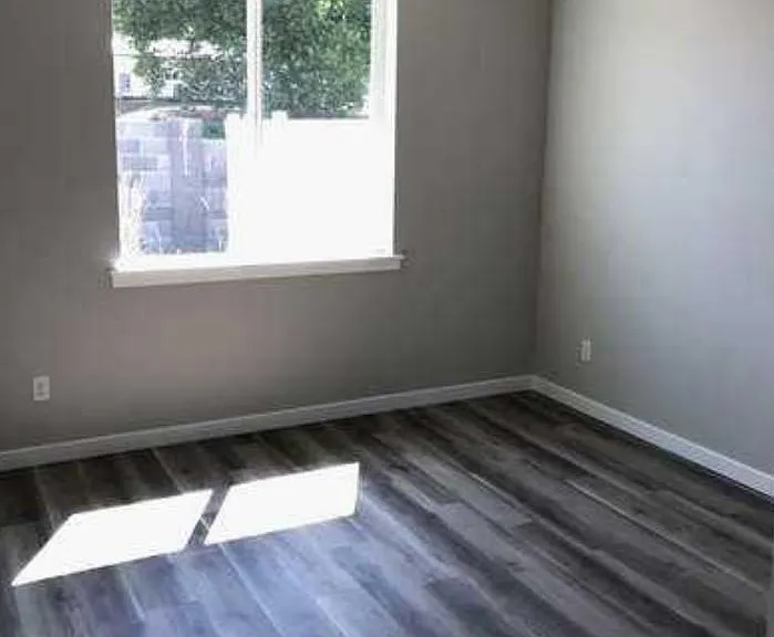 2325 & 2327 Herbert St — Photo 16