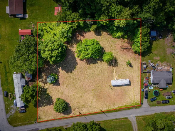 604 Woodlawn Dr, Kingsport, TN 37660