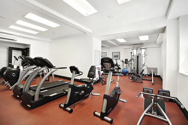 Rented by Corcoran | media 14