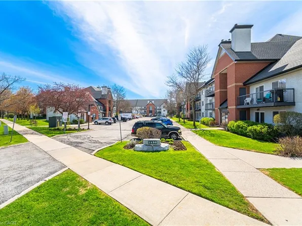 1450 Glen Abbey Gate #532, Oakville, ON L6M 2V7