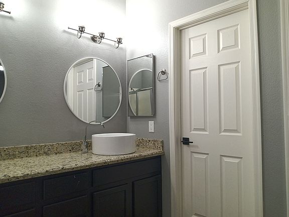 4th image of 10326 W San Juan Ave