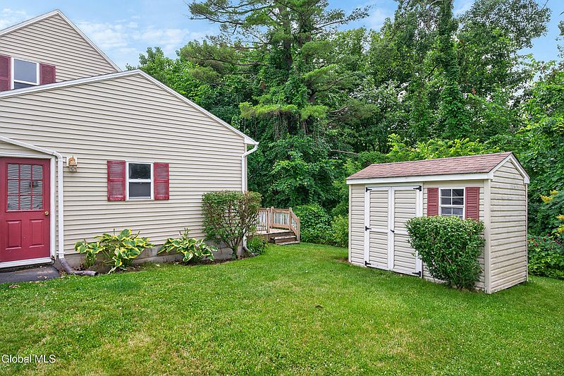 5th image of 97 Trinity Place