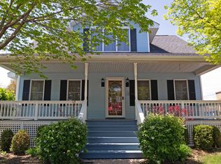 210 S Main St, Mount Prospect, IL 60056