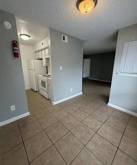 3737 Hillcroft Apartments — Photo 73