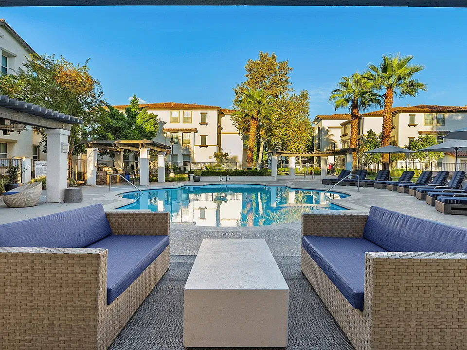 Make every day feel like a resort day when you live at Lasselle Place.