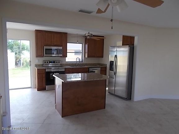 4th image of 475 Belair Ave