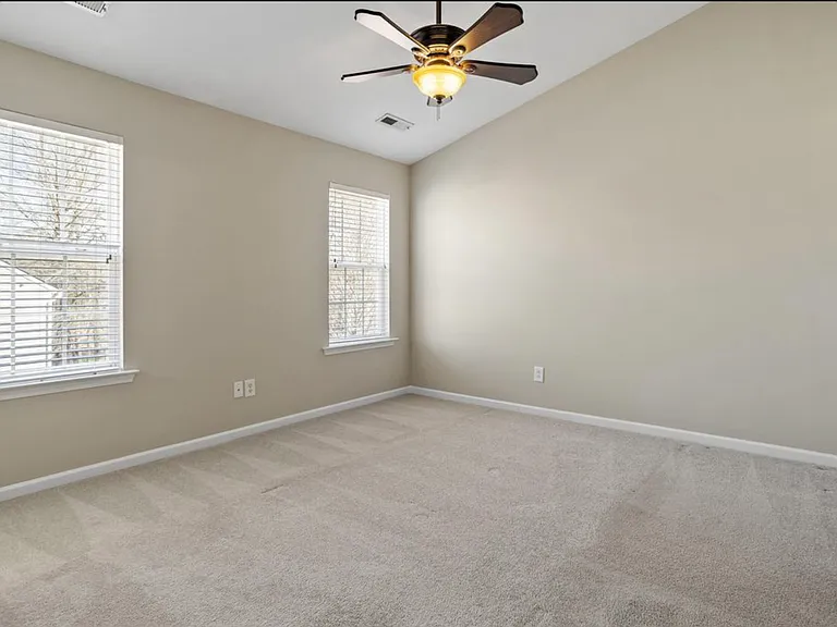 305 Anterbury Dr — Photo 18