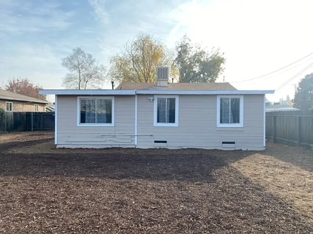 526 N View Ave — Photo 33