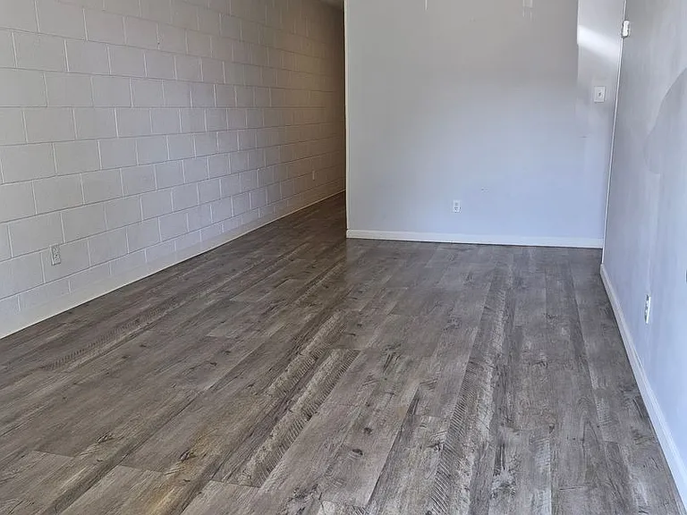 39949 W Dorothy Dr — Photo 2