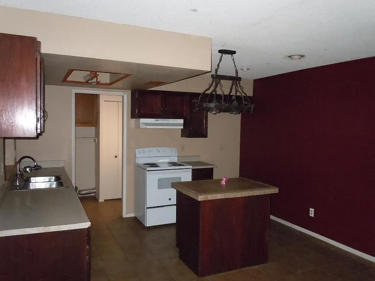 520 E Judi Dr — Photo 5