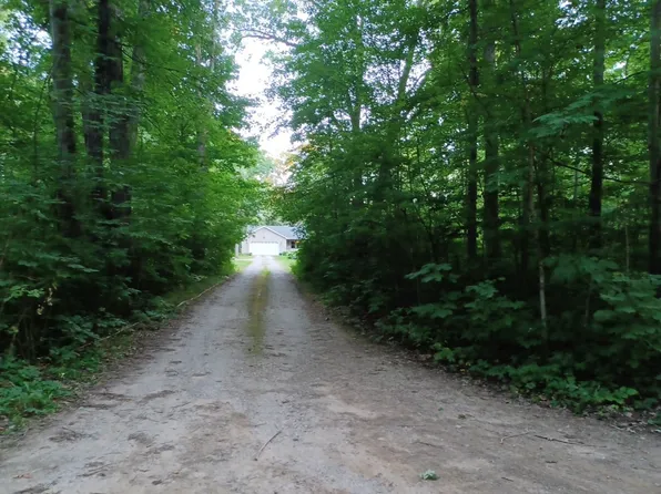 2818 Gravel Creek Rd, North Branch, MI 48461