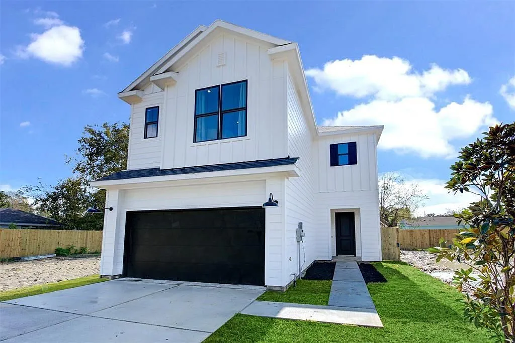 3 bed, 2.5 bath, 1804 sqft, $2,150 — Photo 1