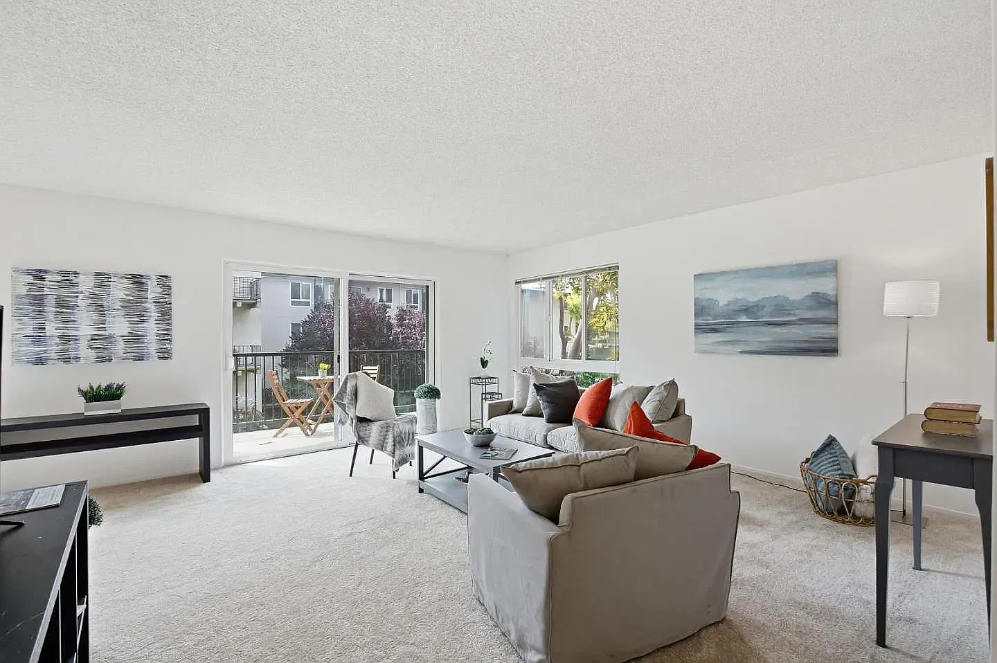 1 bed, 758 sqft, $3,100 — Photo 3