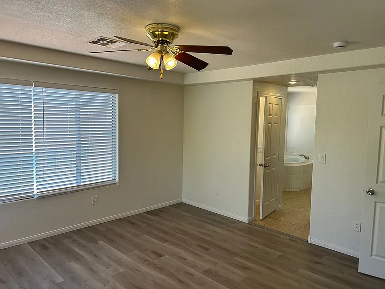 10296 Magnolia Tree Ave — Photo 9